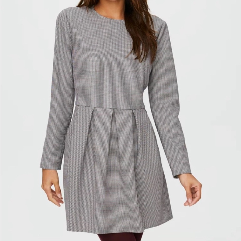 Aritzia Sunday Best Houndstooth Plaid Long Sleeve Pleated Mini Dress Size 8